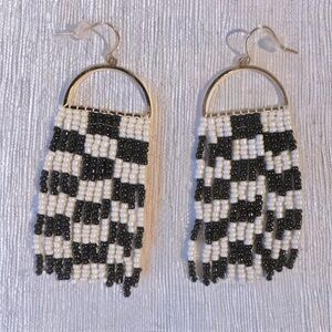 [ 2 FOR $35 ] PRETTY BLACK & WHITE BEADED TASSLE EARRINGS